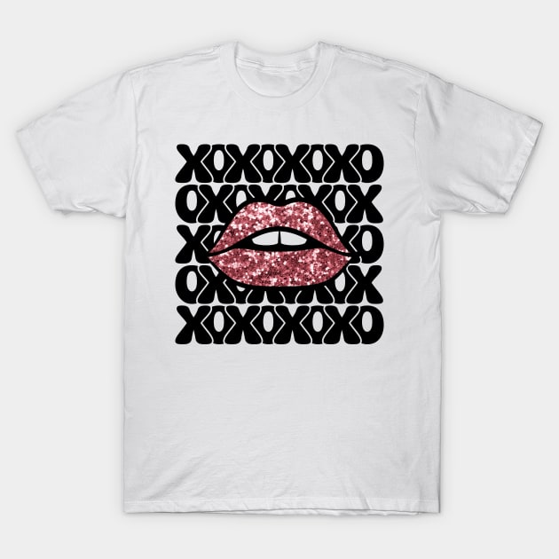 XOXO pink glitter lips T-Shirt by Hobbybox